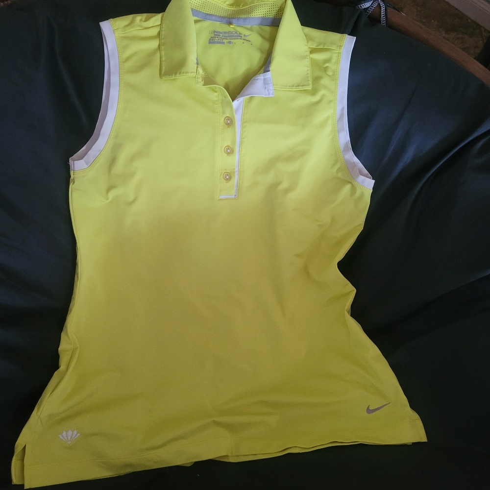 Dri-fit Nike golf sleeve less shirt size L